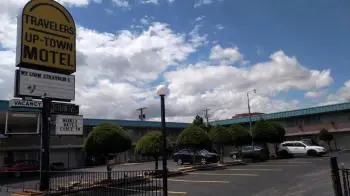 Traveler's Uptown Motel 5
